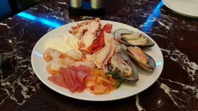 อาหารอร่อย คุณภาพดี บริการก็ดีค่ะ ที่ ร้านอาหาร Flavors @ Renaissance Ploenchit Hotel