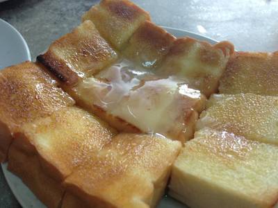 ร้านอาหาร ออน ล๊อก หยุ่น