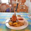 ขาหมูเยอรมันปักมีดมาเสิร์ฟเลย ที่ ร้านอาหาร บ้านน้ำเคียงดิน