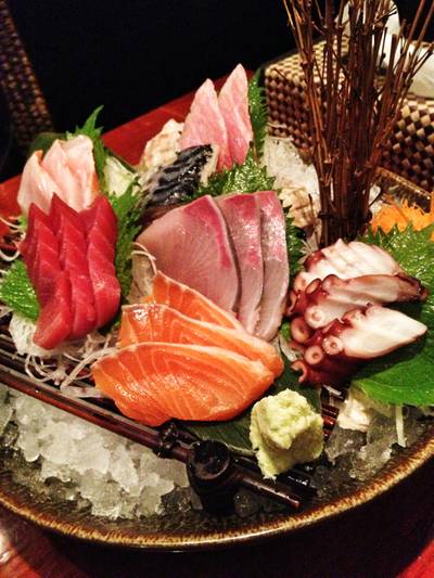 ซาชิมิละลานตา ที่ ร้านอาหาร Hanako