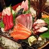 ซาชิมิละลานตา ที่ ร้านอาหาร Hanako