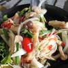 ยำเห็ดสามอย่าง ที่ ร้านอาหาร ปากอ้า 2