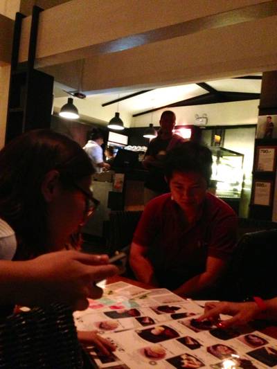 ตั้งใจเลือกขนมกันมาก ณ เวลา 3 ทุ่ม!!! ที่ ร้านอาหาร Spring Dining Room (Spring & Summer)