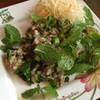 ก้อยไข่มดแดง ที่ ร้านอาหาร ครกไม้ไทยลาว