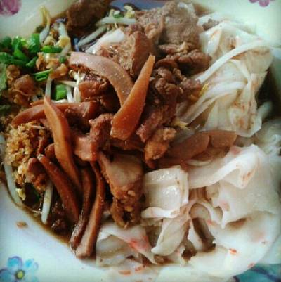 จานนี้ Size S ราคา 30.- ค่ะ ที่ ร้านอาหาร ก๋วยเตี๋ยวหลอดเจ๊เต่า