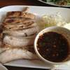 หมูย่าง ที่ ร้านอาหาร ครกไม้ไทยลาว