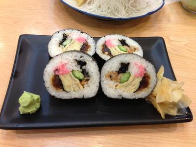 Maki ที่ ร้านอาหาร Hanaya Maki ที่ ร้านอาหาร Hanaya