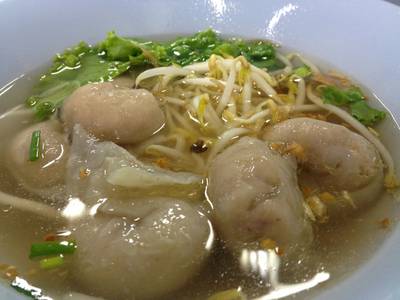 เกี๊ยวปลาที่ต้องมากินก่อนตาย ที่ ร้านอาหาร ล้งเล้ง 