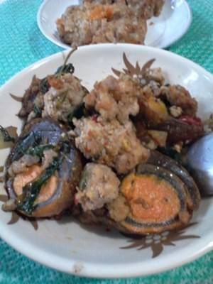 ร้านอาหาร หมูทอดเจ๊จง หลังโลตัสพระราม 4