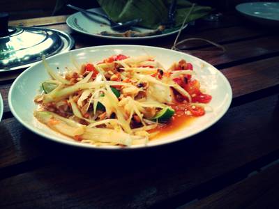 ร้านอาหาร ครกไม้ไทยลาว