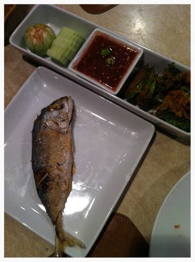 น้ำพริกปลาทู ที่ ร้านอาหาร ต้นเครื่อง