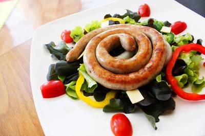 Salad with thueringer ring ที่ ร้านอาหาร German House Pure Place รามคำแหง
