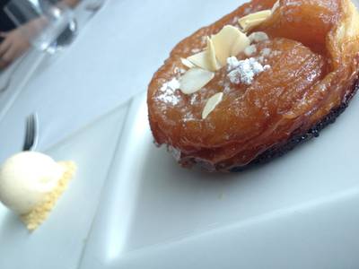 Apple Tarte Tartin ที่ ร้านอาหาร Water Library Chamchuree Square