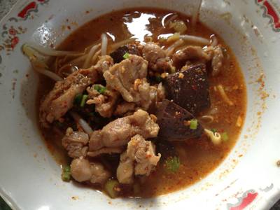 บะหมี่ต้มยำไก่ ที่ ร้านอาหาร ก๋วยเตี๋ยวทุ่งใหญ่ บะหมี่ต้มยำไก่ ที่ ร้านอาหาร ก๋วยเตี๋ยวทุ่งใหญ่