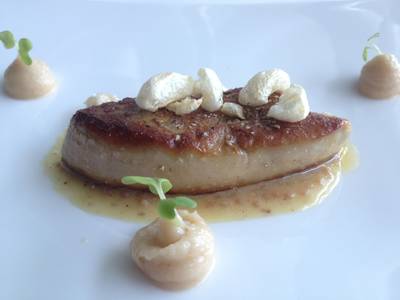 Pan Seared Foie Gras ที่ ร้านอาหาร Water Library Chamchuree Square