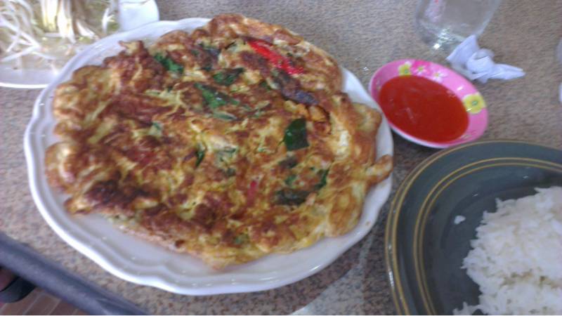 ไข่เจียวขี้เมา ที่ ร้านอาหาร บ้านคุณกบ