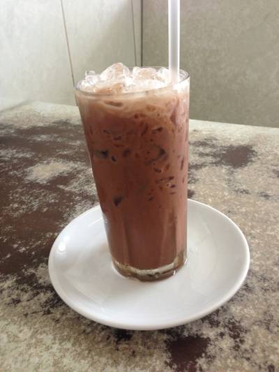 ร้านอาหาร ออน ล๊อก หยุ่น