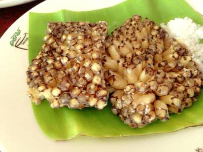 หมกรังผึ้งอ่อน ที่ ร้านอาหาร ครกไม้ไทยลาว