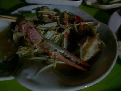 ส้มตำปูม้า สวดยอด
ขอบอก ที่ ร้านอาหาร ครัวคุณแตน