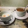 ไข่ลวก กาแฟร้อน ที่ ร้านอาหาร ออน ล๊อก หยุ่น