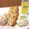 original half toast ที่ ร้านอาหาร กับข้าวกับปลา Central World
