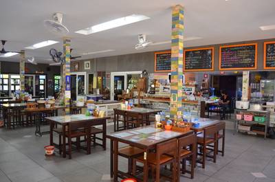 บรรยากาศร้าน ที่ ร้านอาหาร ร้านก๋วยเตี๋ยวลีลา