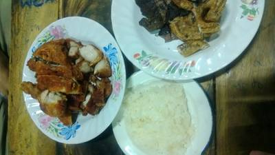 ไก่ทอดเที่ยงคืน ที่ ร้านอาหาร ไก่ทอดเที่ยงคืน