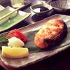 ปลาแซลมอนย่างเกลือ ที่ ร้านอาหาร Wasabi Esplanade