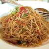 บะหมี่ผัดพริกเผาเป็ดย่าง ที่ ร้านอาหาร Ming Xing Chinese Restaurant