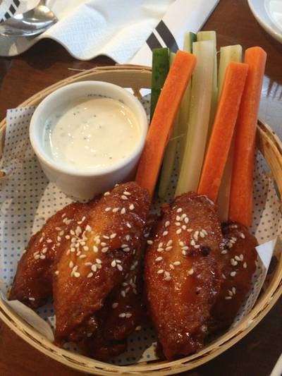 ปีกไก่ทอดรสจัด  ที่ ร้านอาหาร Vanilla Garden