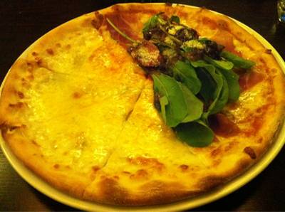 4 Cheses & Right Bank ที่ ร้านอาหาร The Right Bank