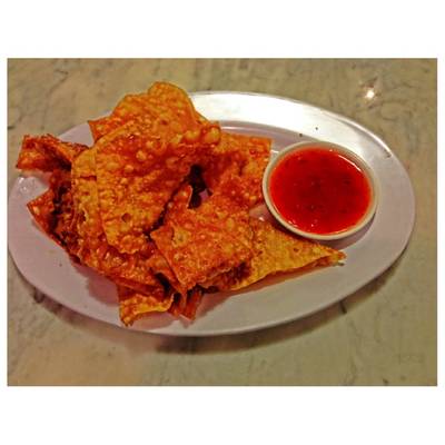 ร้านอาหาร เหล่ากุ้ย บะหมี่อัศวิน