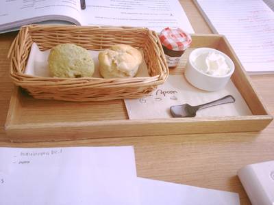 scone :)) ที่ ร้านอาหาร Little Spoon