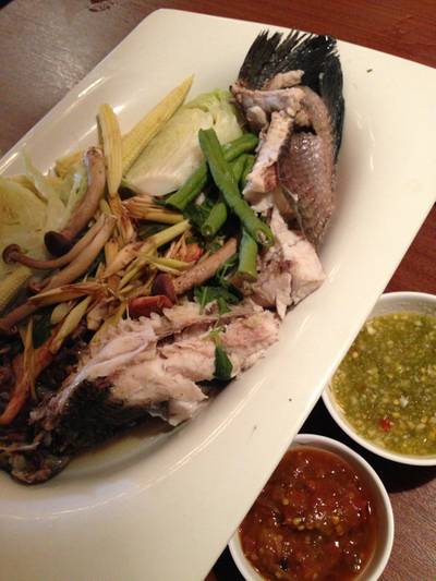 ปลาช่อนจิ้มแจ่ว ที่ ร้านอาหาร ยอดลาบเป็ดอุดร พระราม 9