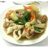 ราดหน้าทะเลรวมมิตร ที่ ร้านอาหาร เจ๊ไฝ ประตูผี