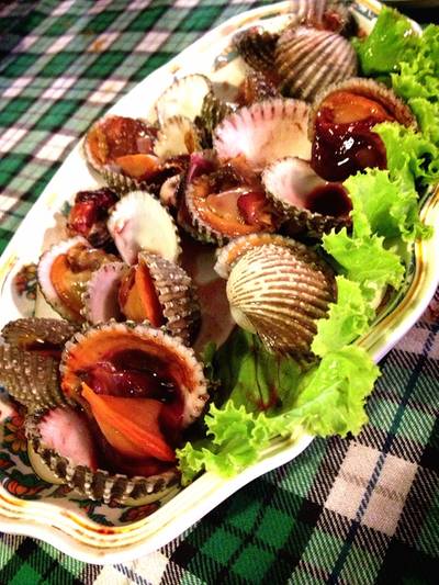 หอยแครงลวก ที่ ร้านอาหาร ครัวบ้านริมน้ำ วัดกู้