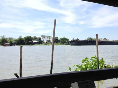 ร้านอาหาร ต้นน้ำ บางปะอิน