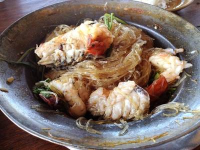 ร้านอาหาร ต้นน้ำ บางปะอิน