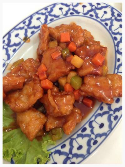 หมูเปรี้ยวหวาน อร่อยมั่กกก ที่ ร้านอาหาร เกี๊ยวจีน (ภัตตาคารซันมูน)