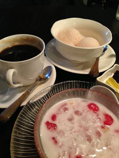 ร้านอาหาร The Erawan Tea Room