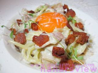 สปาเก็ตตี้คาโบนาร่า ที่ ร้านอาหาร The Bar & The Restaurant