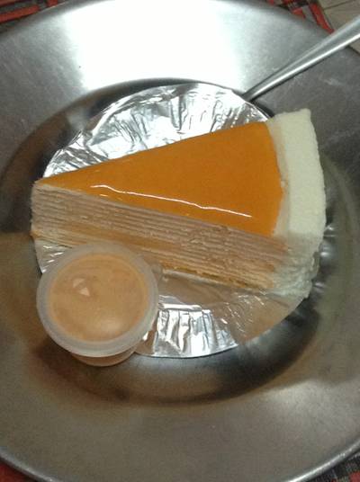เครปเค้กชาไทย ที่ ร้านอาหาร ครัวดอกไม้ขาว