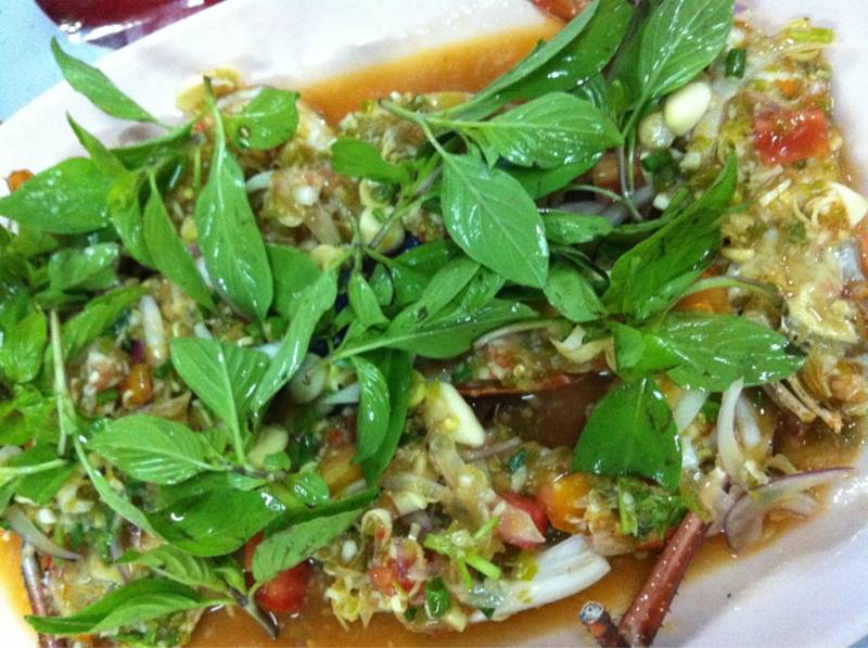 พล่ากุ้งเผา ที่ ร้านอาหาร เส่ย
