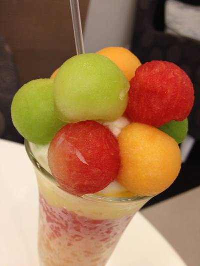 Topping ผลไม้ สีสรรสวย ที่ ร้านอาหาร Parferio by S'free เซ็นทรัลเวิลด์