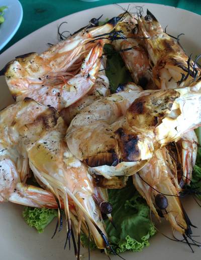 กุ้งแชบ๊วยเผา ที่ ร้านอาหาร แสงไทย ซีฟู้ด กุ้งแชบ๊วยเผา ที่ ร้านอาหาร แสงไทย ซีฟู้ด