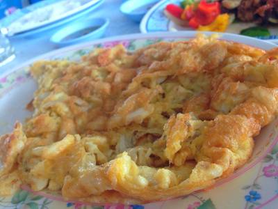 ไข่เจียวปู ปูทั้งนั้น ที่ ร้านอาหาร ปรีชา ซีฟู้ด