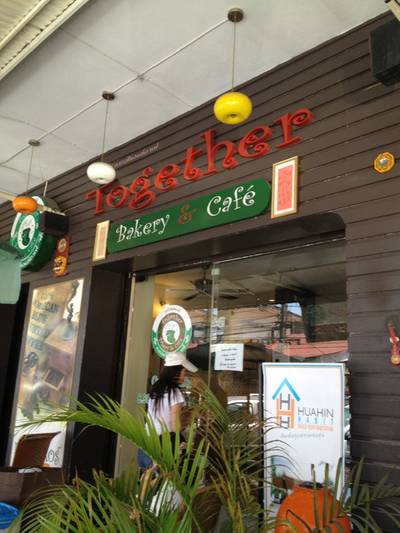 ป้ายหน้าร้าน ที่ ร้านอาหาร Together Bakery & Cafe หัวหิน
