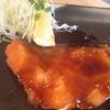 แซลมอนเทอริยากิ ที่ ร้านอาหาร KAZOKUTEI Japanese Udon & Soba