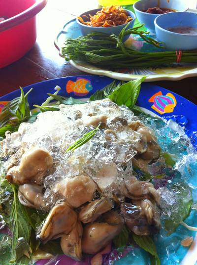 หอยนางรมทรงเครื่อง ที่ ร้านอาหาร สังเวียน ซีฟู๊ด