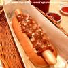 ชิลลี่ด๊อก ไส้กรอกอร่อยชุ่มฉ่ำแต่ซอสไม่ค่อยโดน  ที่ ร้านอาหาร Mos Burger Siam Paragon